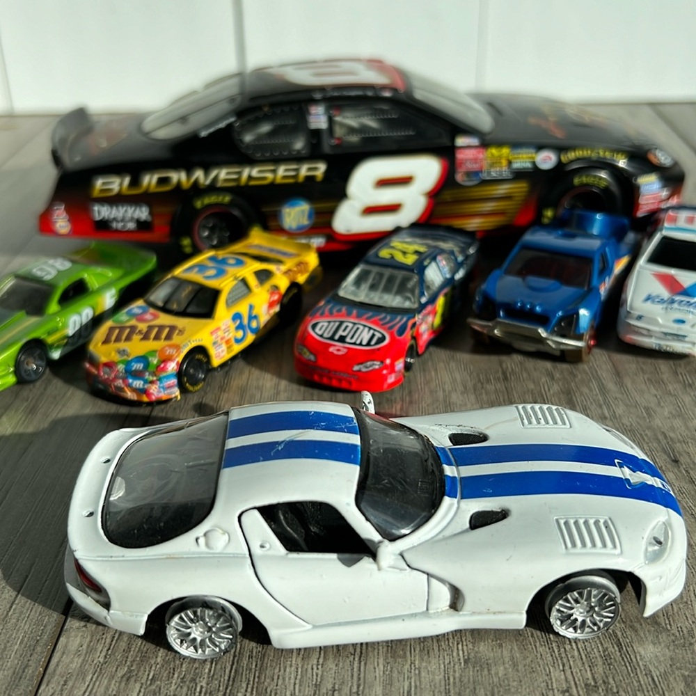 NASCAR race car Dale Earnhardt, Jeff Gordon, Eminem Valvoline